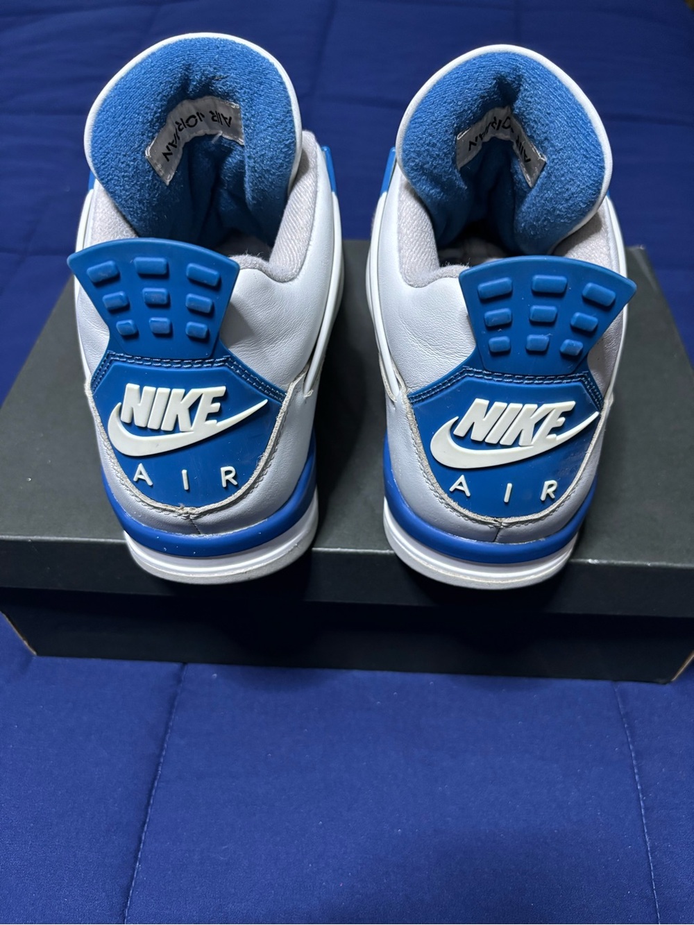 Jordan 4 Retro Military Blue 2024 Size 9.5 - Picture 4 of 8